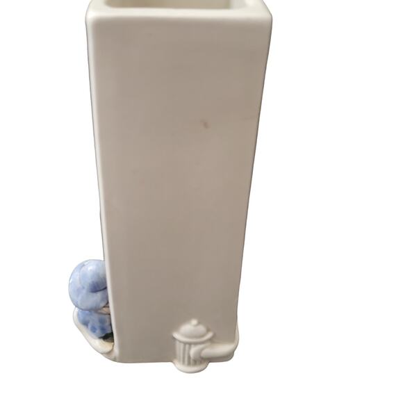 FF (Fitz and Floyd) Fire Station with Fireman Writing Utensil organizer - Picture 5 of 8